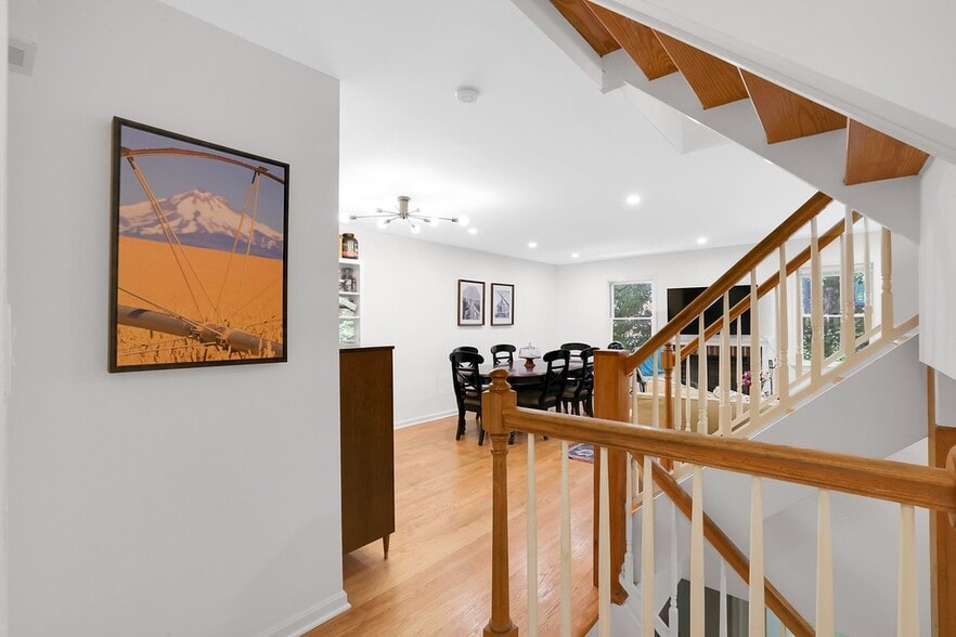 Building Photo - 3001 20th Ct S