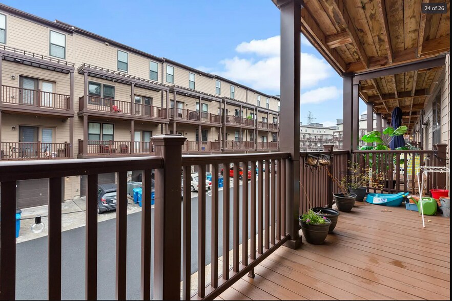 Building Photo - 613 Herndon Pky