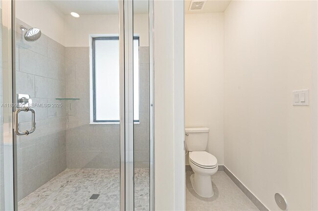 Building Photo - 8001 NW 41st St