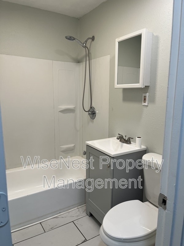 Building Photo - 6656 Bales Ave