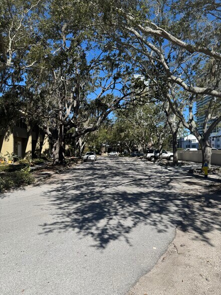 Building Photo - 3232 S Macdill Ave