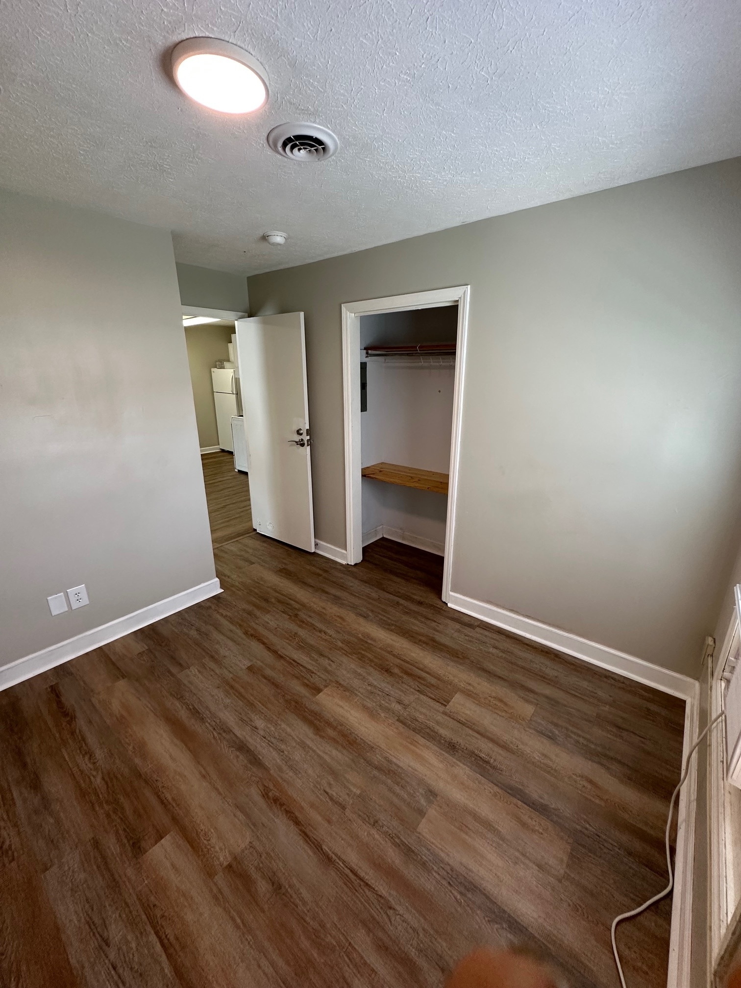 Building Photo - 335 W State St