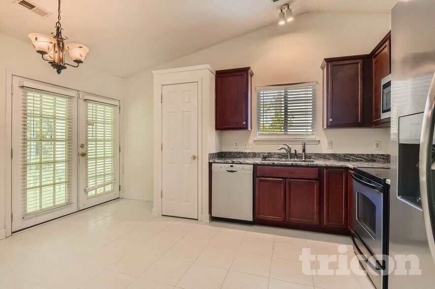 Building Photo - 7283 Dove Valley Pl