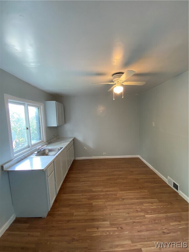 Building Photo - 95 Westminster Ave