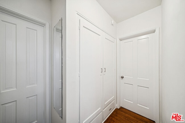 Building Photo - 7758 Rosewood Ave