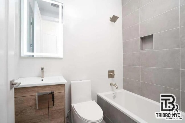 Building Photo - 0 bedroom in Brooklyn NY 11206
