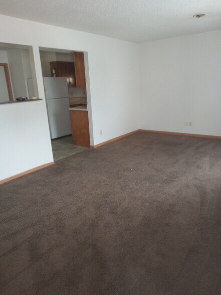 Building Photo - 5831 Stieren Dr