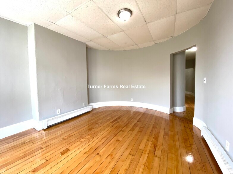 Building Photo - 270 Bowdoin St