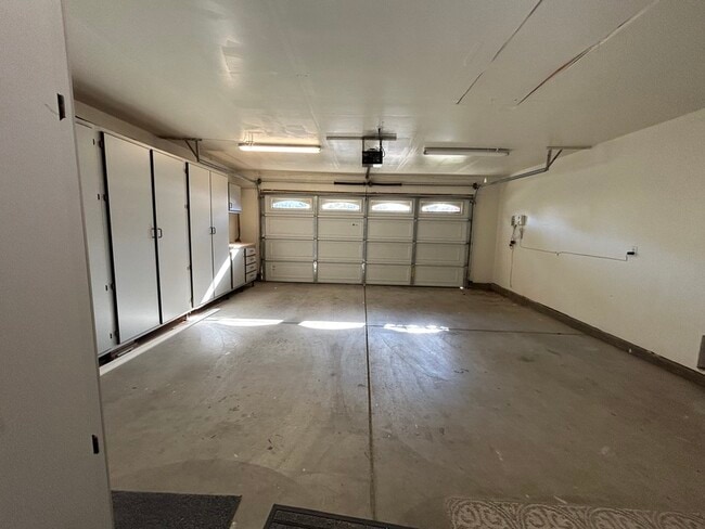 Building Photo - 248 Summer Grove Cir