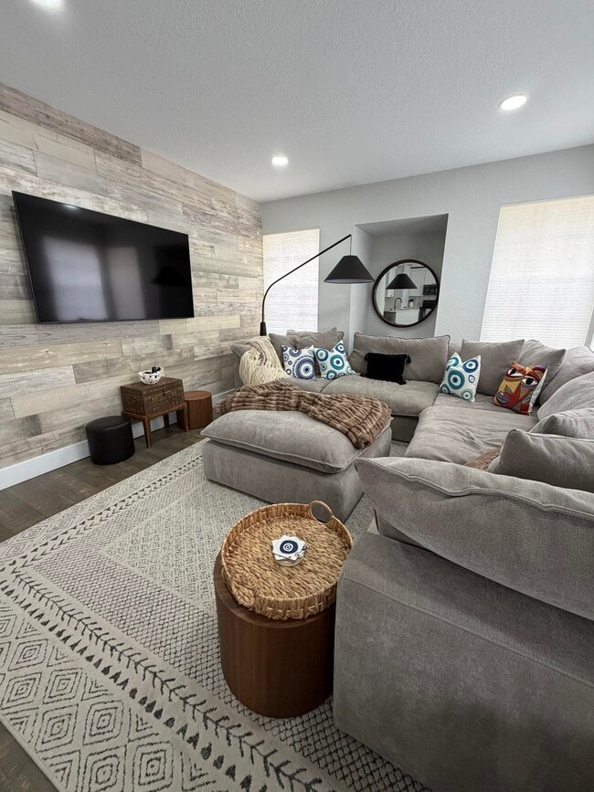 Building Photo - 1910 Belmont Pl