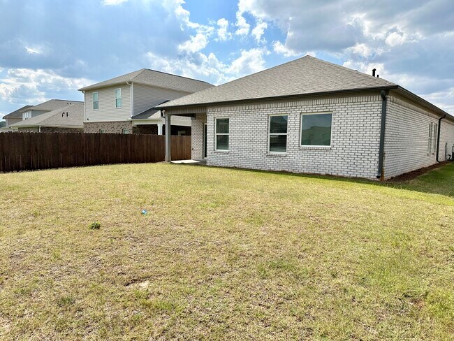 Building Photo - 4091 Textile Ln SW