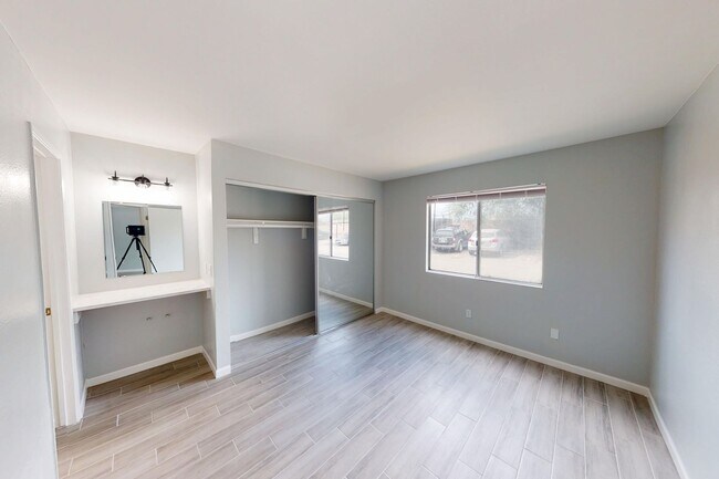 Building Photo - 1025 N Tippecanoe Ave