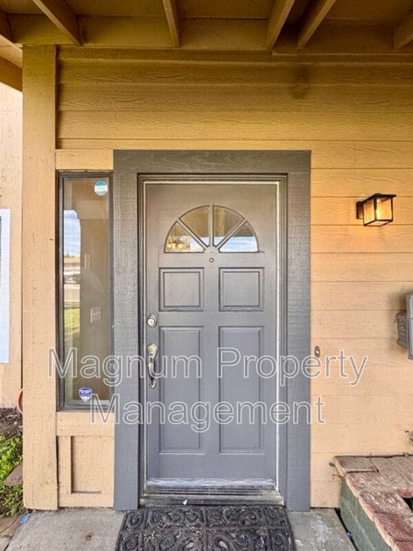 Building Photo - 24473 St Thomas Ave