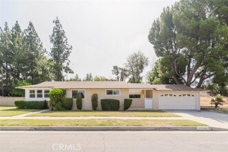 Building Photo - 10826 Blucher Ave