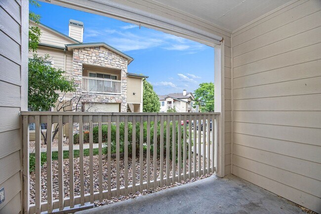 Building Photo - 9961 E Idaho Cir