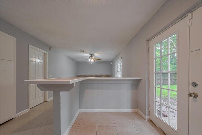 Building Photo - 3610 Bee Bayou Ln