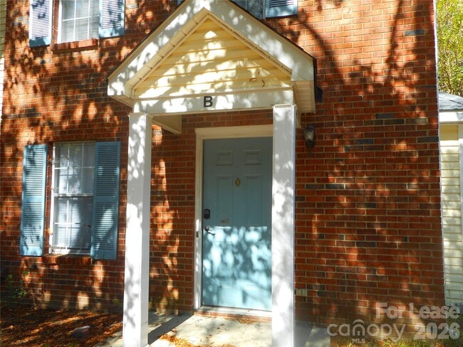 Building Photo - 6622 Bevington Ridge Rd