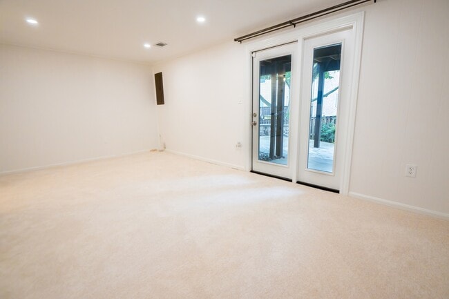 Building Photo - 2119 Hutchison Grove Ct