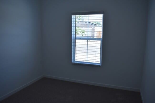 Building Photo - 4481 N San Miguel Ave