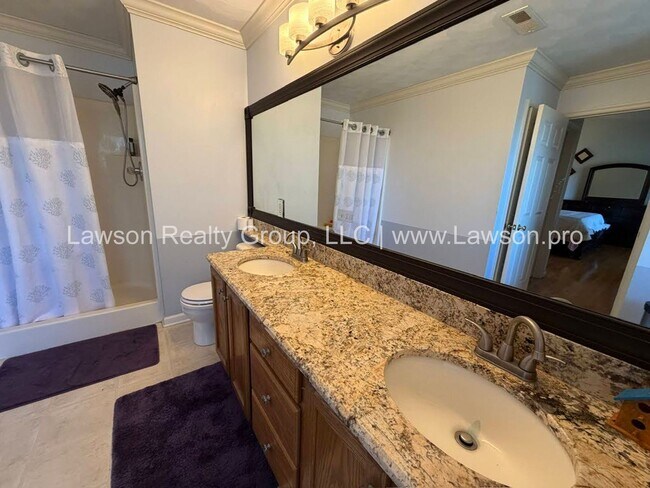 Building Photo - Gorgeous Classic Cave Spring Colonial in S...