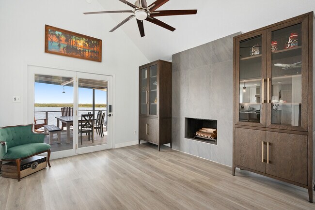 Building Photo - 13705 Cayo Cantiles St
