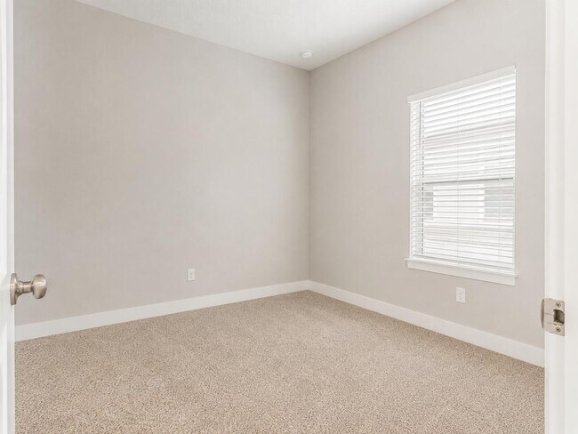 Building Photo - 6242 Jenks Dr