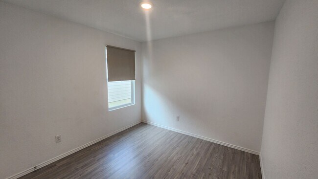Building Photo - 2815 Charpak Dr