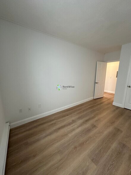 Building Photo - 111 Norway St