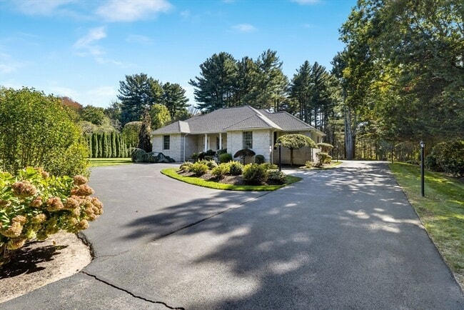 Building Photo - 9 Ridge Rd