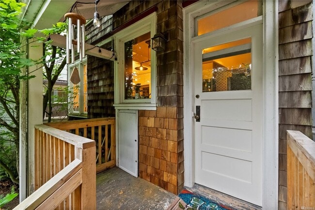 Building Photo - Cute North Tacoma Home - Stadium District ...