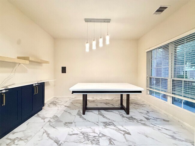 Building Photo - 19302 Juniper Vale Cir