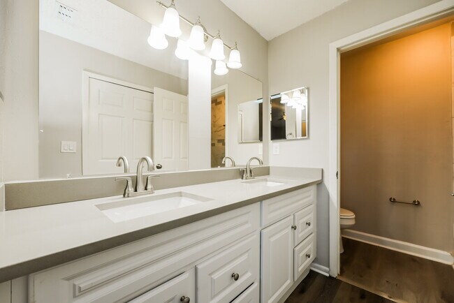 Building Photo - 213 Belfort Pl