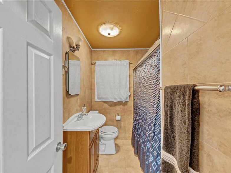 Building Photo - 1410 N Druid Hills Rd