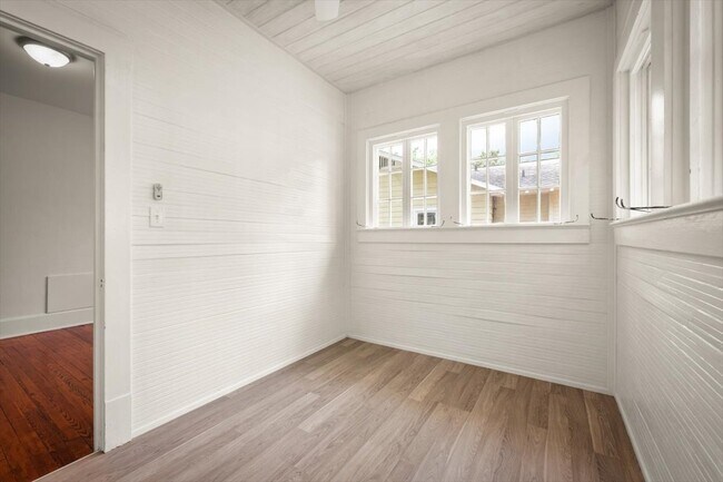 Building Photo - 3971 Boone Park Ave