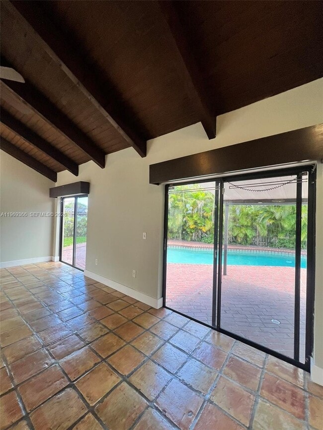 Building Photo - 7512 SW 95th Pl