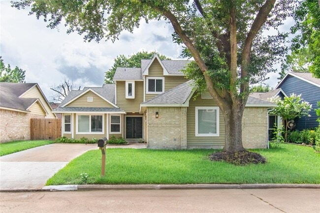 Building Photo - 3227 Westwick Dr