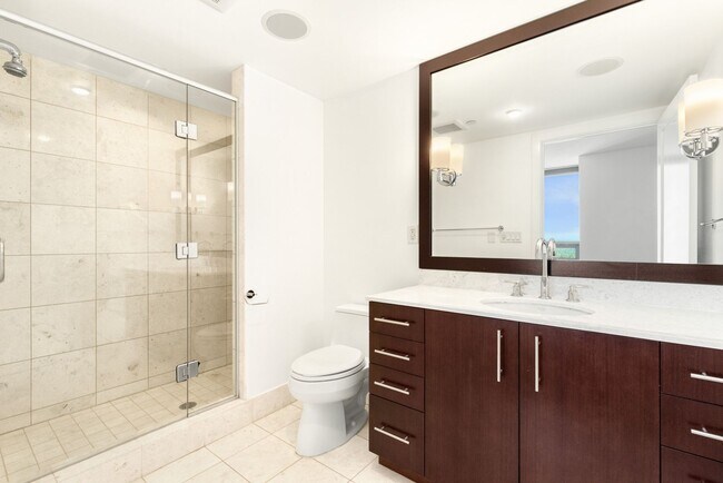 Building Photo - 650 Bellevue Way NE