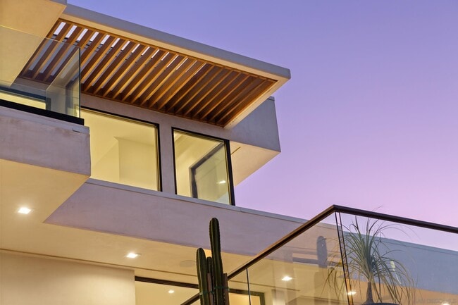 Building Photo - 2082 Via Casa Alta