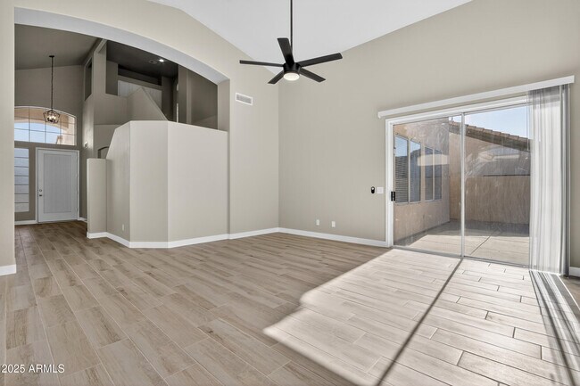 Building Photo - 11517 W Laurelwood Ln