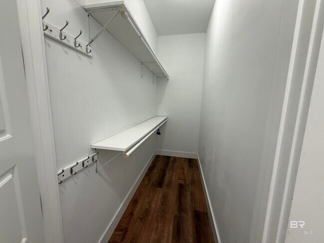 Building Photo - 10391 Emmanuel St