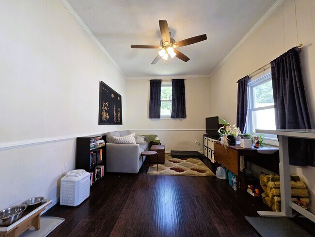 Building Photo - Traditional brick ranch in highly desirable West End of Henrico County