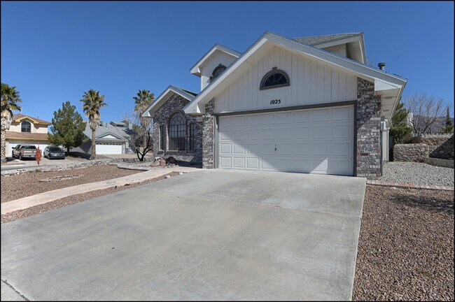 Building Photo - 1025 Jan Ellyn Ln