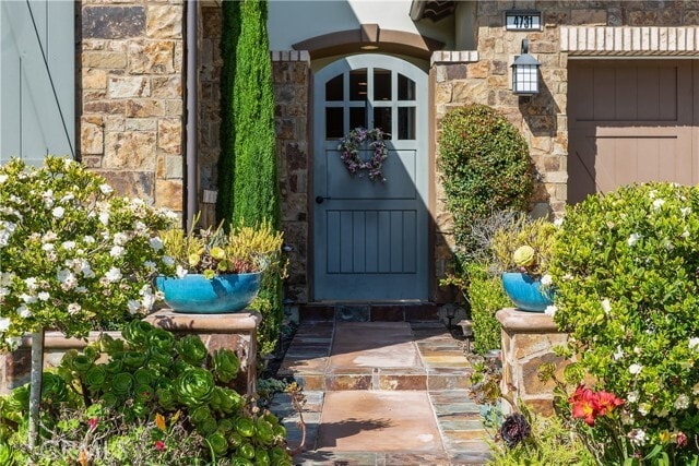 Building Photo - 4731 Oceanridge Dr