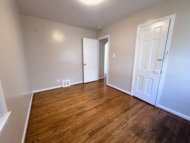 Building Photo - 21311 Beechwood Ave