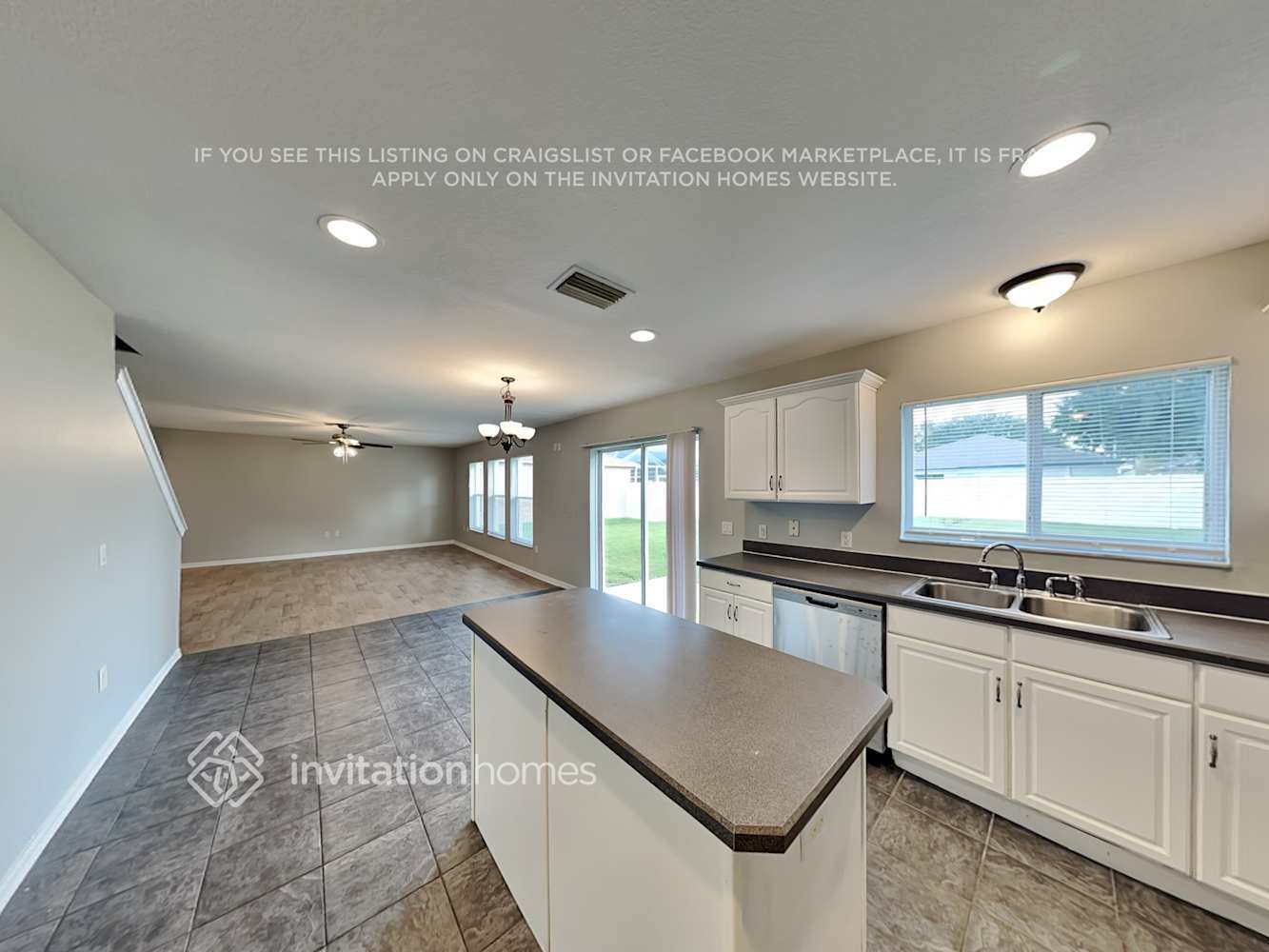 Building Photo - 2223 Blackwood Dr