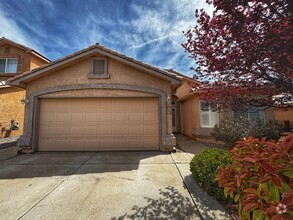 Building Photo - 8608 Quail Creek Ct NE