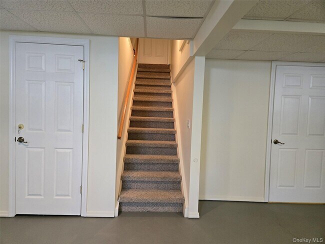 Building Photo - 2758 N Cedar Ave