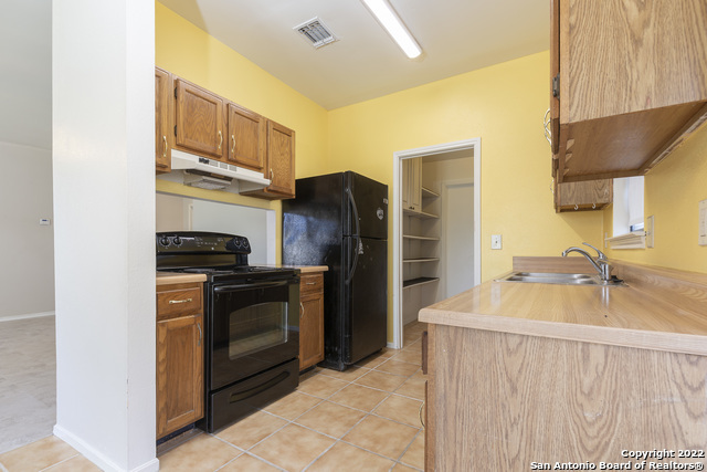 Building Photo - 13011 Feather Ridge Dr