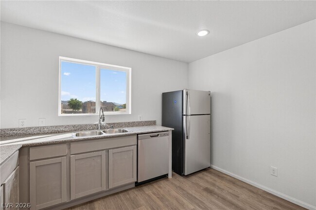 Building Photo - 2301 Seco Adobe Cir