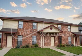 Building Photo - AVAILABLE NOW; APPLY TODAY AT OUR WEBSITE!!